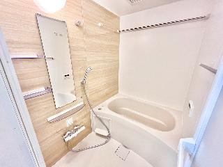 仮）岩倉市S様　賃貸アパート新築工事の浴室|バス（イメージ）