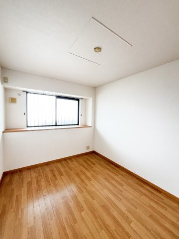 プレ・オリゾンの洋室|イメージ303号室の写真