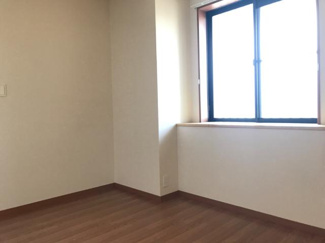 【寝室】 | スカイバレー | 寝室