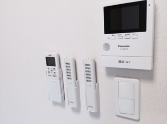 【セキュリティ】 | アピアランス | モニター付インターホン