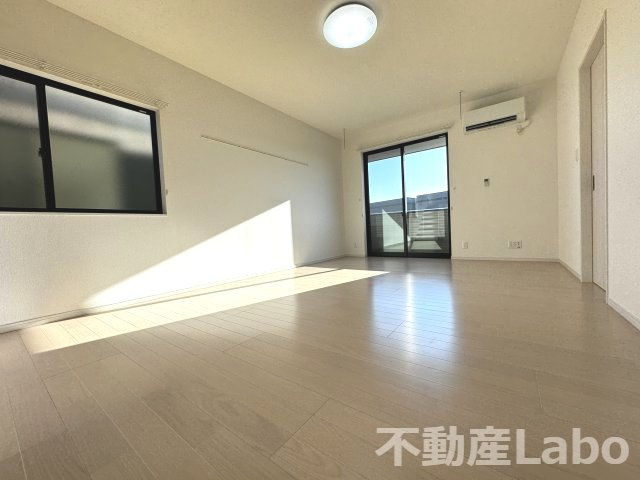 徳島市南佐古八番町のアパートのバルコニー