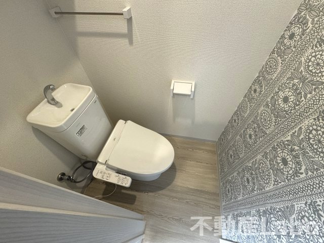 徳島市南佐古八番町のアパートのトイレ