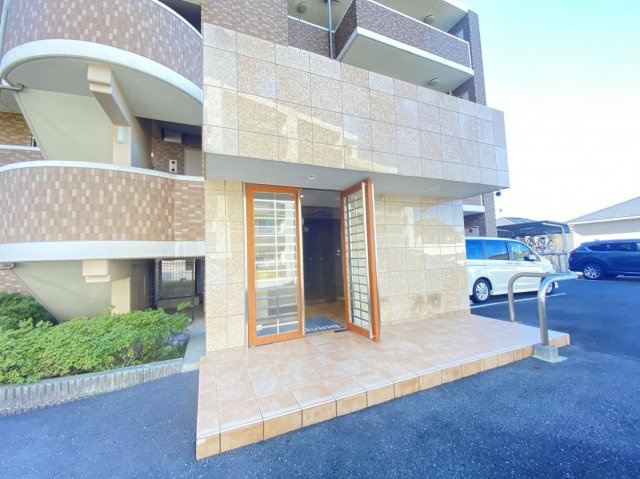 ハートヒルズ上大岡のエントランス