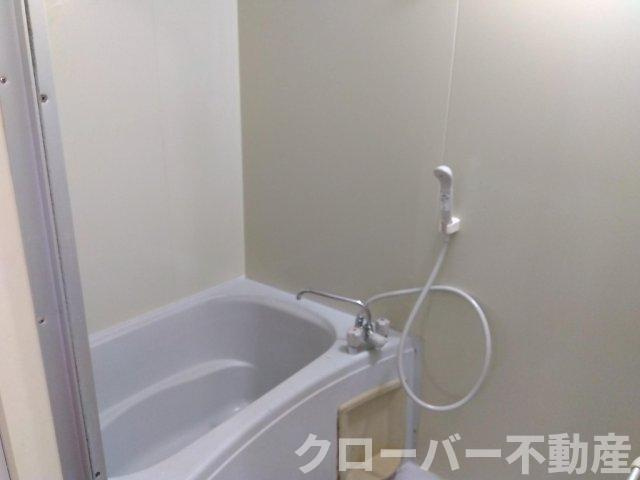 レオパレス高木の浴室