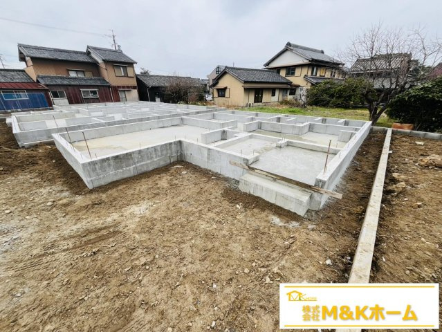 知多市金沢字郷中　全4棟　2号棟の外観|R7.11.28撮影　WIC完備☆