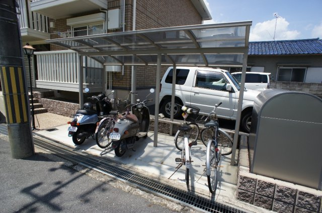 スカイヒルズの駐車場