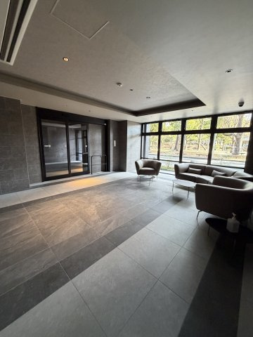 レーベン千代 THE PARK FRONTのロビー|建物の内部です