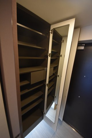 ラシュレ天満橋の収納|ラシュレ天満橋　シューズボックス