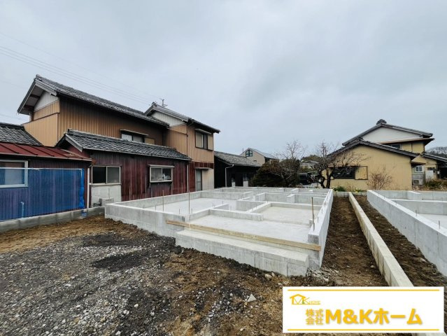 知多市金沢字郷中　全4棟　4号棟の外観|R7.11.28撮影　並列駐車2台可能☆