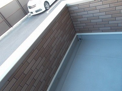 サン　ローレルのバルコニー|バルコニーからの眺めを楽しみながら食事をしませんか