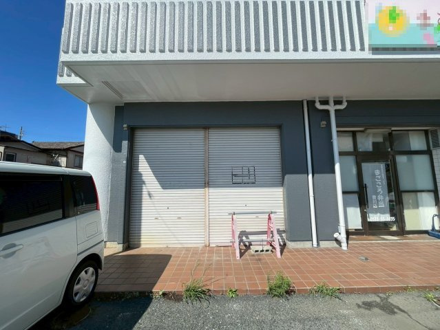 グリーンシティ諏訪１階店舗の外観