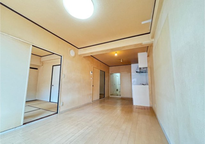 【居間・リビング】 | 八戸ノ里第三ガーデンハイツA棟