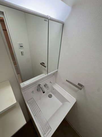 大阪市西区九条１丁目の賃貸マンションの洗面所