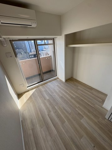 大阪市西区九条１丁目の賃貸マンションの洋室