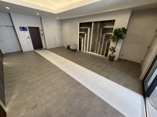 大阪市西区九条１丁目の賃貸マンションのロビー