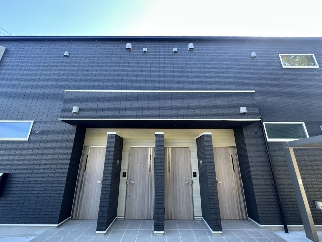 府中市是政３丁目のアパート