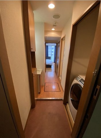 エステムコート新大阪Ⅲステーションプラザの玄関