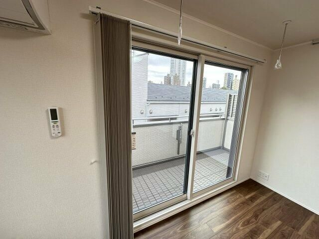 Ｖｉｌｌａ・Ｓｙｍｂｉｏｓｅ三軒茶屋（ヴィラ・シンビオーズ）のバルコニー