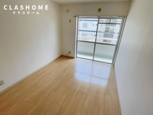 衣浦マンション　　　刈谷市の賃貸ならクラスホーム刈谷店の居間・リビング|同物件の別部屋になります。