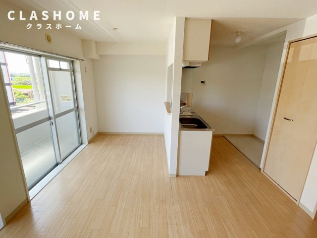 衣浦マンション　　　刈谷市の賃貸ならクラスホーム刈谷店の居間・リビング|同物件の別部屋になります。