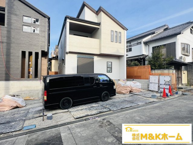 知多市南粕谷2丁目　全2棟　2号棟の外観|R8.1.13撮影　並列駐車2台可能☆