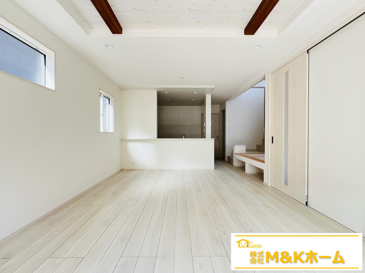 知多市南粕谷2丁目　全2棟　2号棟の居間・リビング|LDK18.5帖　24時間換気システム搭載♪
