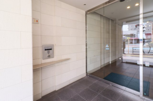 サヴォイザ・ブルネット　12階のエントランス