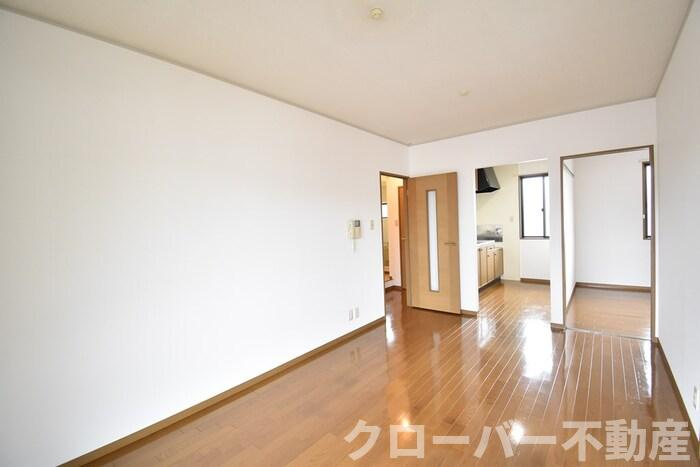 エトワール増田の居間・リビング|ＬＤＫ１０．５帖