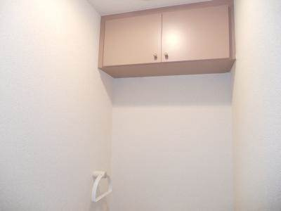 キャピタルロニートの内装|トイレ上部棚
