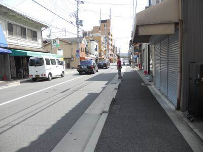 キャピタルロニートの周辺|前面道路