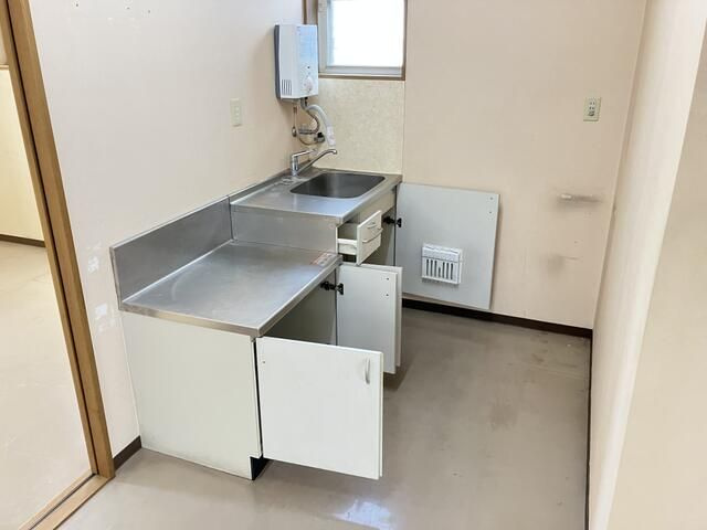 高麗事務所・倉庫