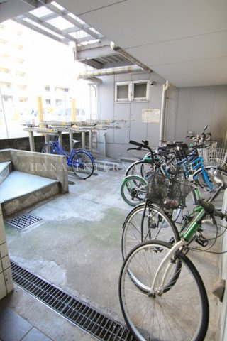 グランシャルム葛西のその他共用部分|屋根付駐輪場