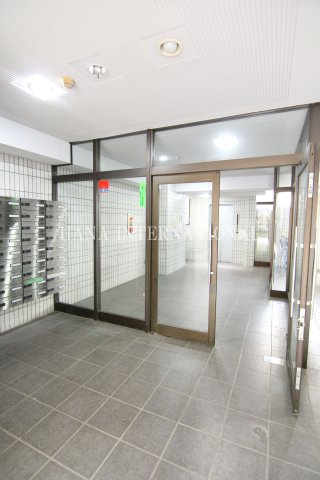 グランシャルム葛西のエントランス