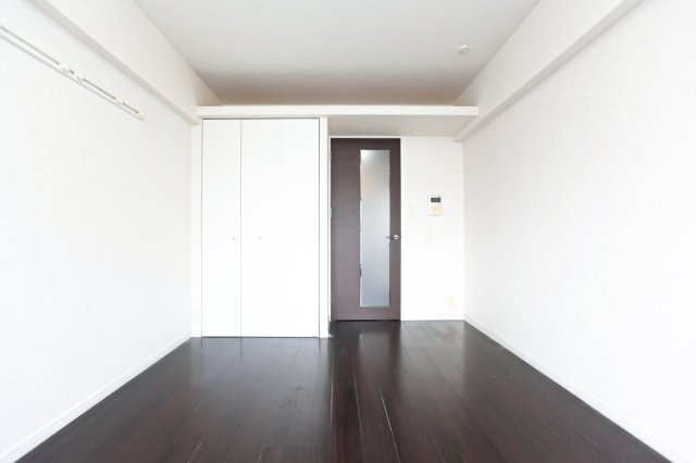 サヴォイ　ル・パシフィーク　11階の居間・リビング|別号室のものです。現状優先になります。
※実際は出窓がございます。
