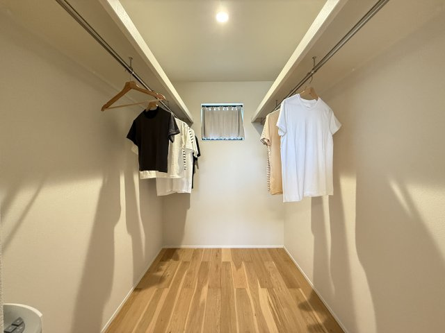 知多市日長字坂ブタ　No.4の収納|WIC完備☆（洋室7.5帖）