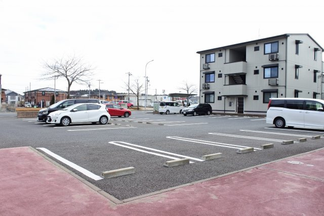 グランデュール55　Bの駐車場