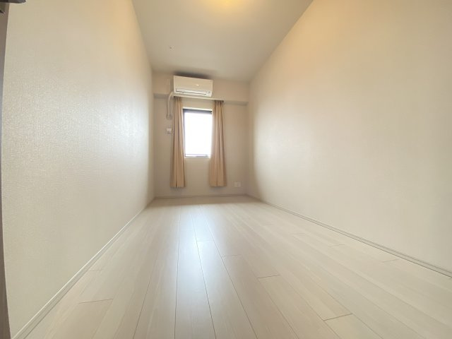北浜ミッドタワーの洋室