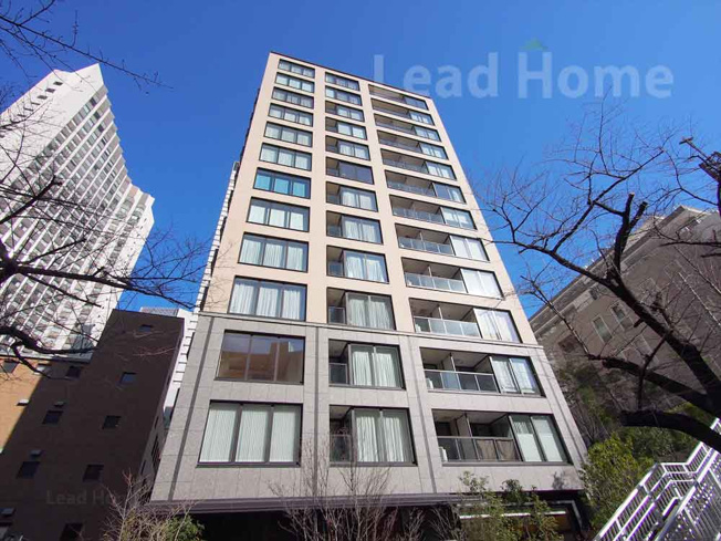 【外観】 | パークコート赤坂桜坂 | 港区赤坂1丁目に建つ「パークコート赤坂桜坂」。地下1階付地上13階建・総戸数46戸のマンションです。