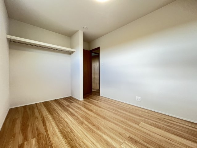 知多市日長字坂ブタ　No.22の洋室|洋室6帖　オープンクローゼット付き♪