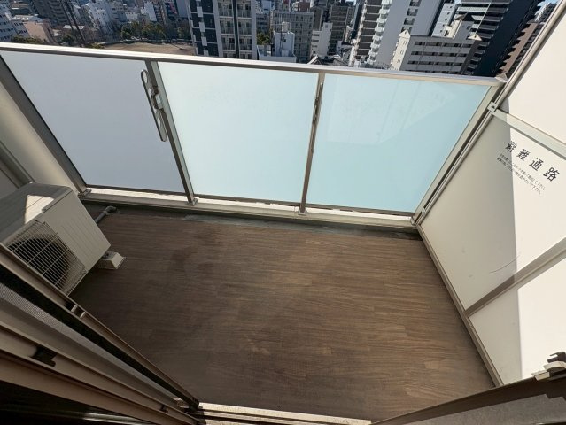 大阪市西区本田１丁目の賃貸マンションのバルコニー