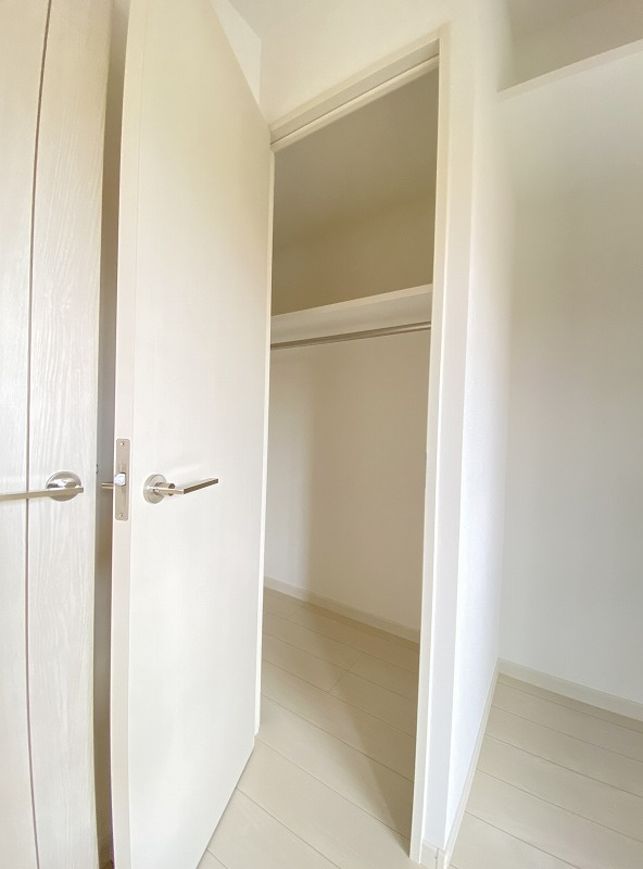 サヴォイレトワールセレステ　10階の収納|別号室のものになります。現状優先。