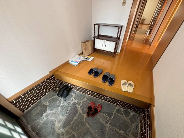 熊本市東区下江津２丁目中古平屋建の玄関