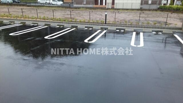 ラ　ルーチェＡの駐車場|敷地内に駐車場も完備！