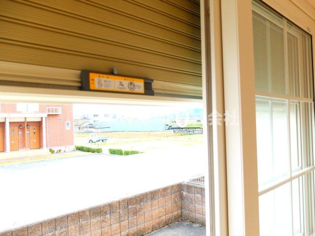 ハーティープレイスＢのその他共用部分|シャッター雨戸を完備しています☆