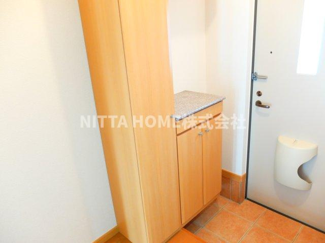 ハーティープレイスＢの玄関|シューズボックスも収納豊富です◇