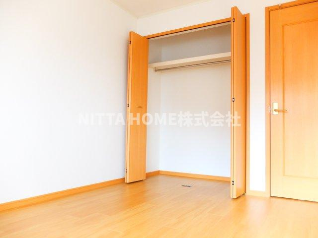 ハーティープレイスＢの収納|洋室にクローゼットが付いています♪