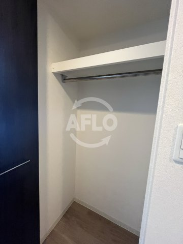 プレサンス新大阪イオリアの収納|プレサンス新大阪イオリア　クローゼット