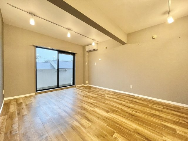 ベルシティエクセル泉の居間・リビング