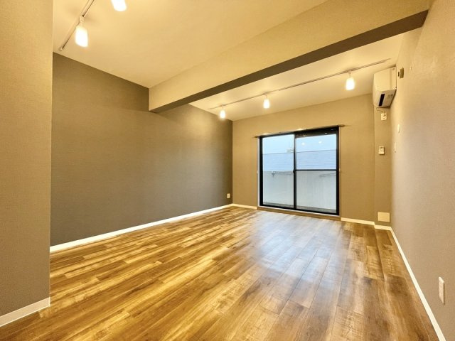 ベルシティエクセル泉の居間・リビング