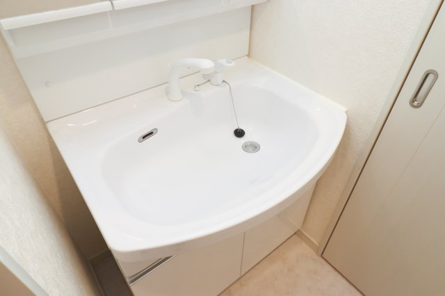 サヴォイレトワールセレステ　9階の独立洗面台|別号室のものになります。現状優先。